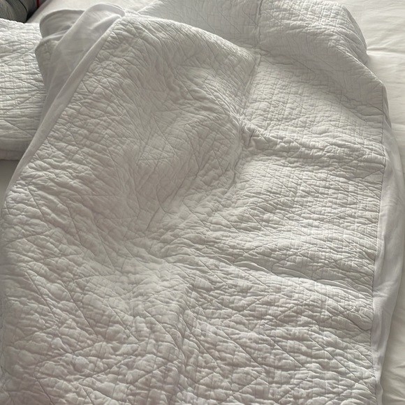 Crib mattress protector covers -ONE LEFT- standard crib size - Picture 3 of 5